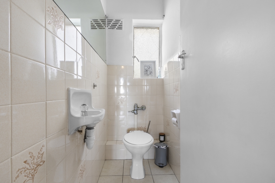 2 Bedroom Property for Sale in Green Point Western Cape